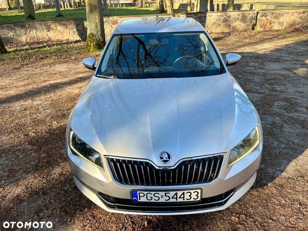 Skoda Superb 2.0 TDI Sportline DSG - 14