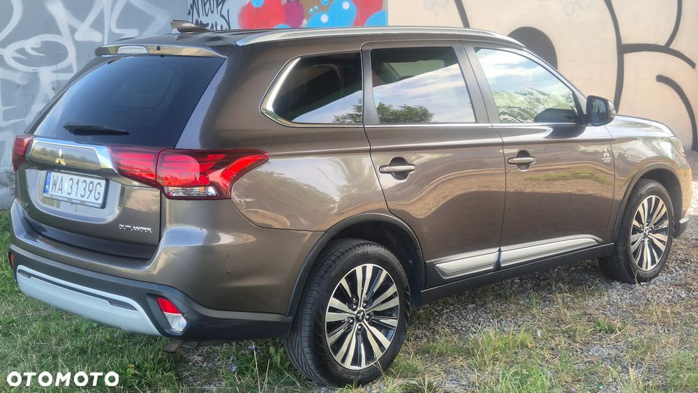 Mitsubishi Outlander 2.0 Intense 2WD CVT - 19