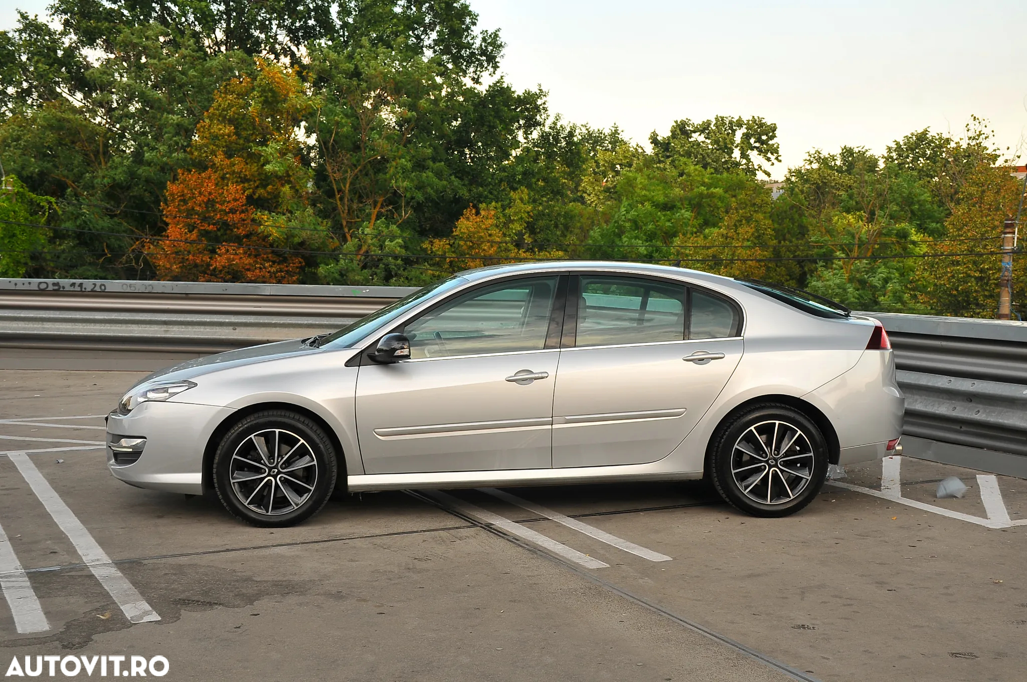 Renault Laguna 2.0 dCi FAP Expression - 3