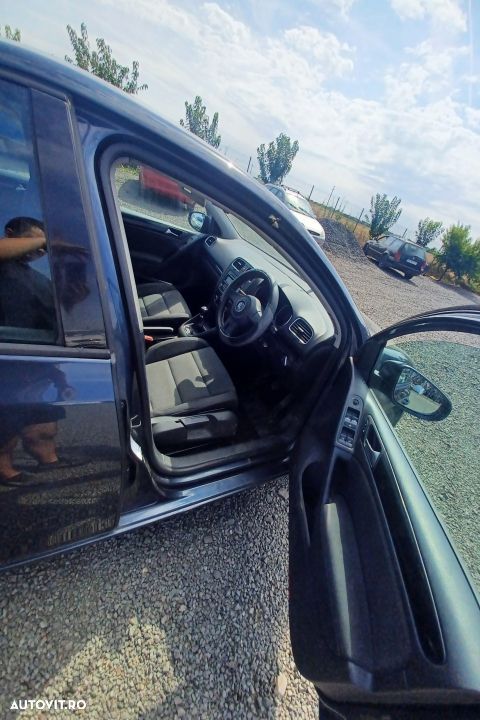 Lampa / Tripla stop dreapta pe hayon 5K0945260 5K0945260 Volkswagen V - 14