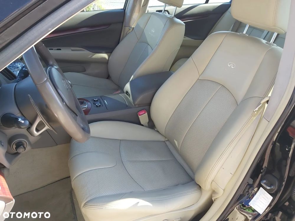 Infiniti G G37 AWD - 9