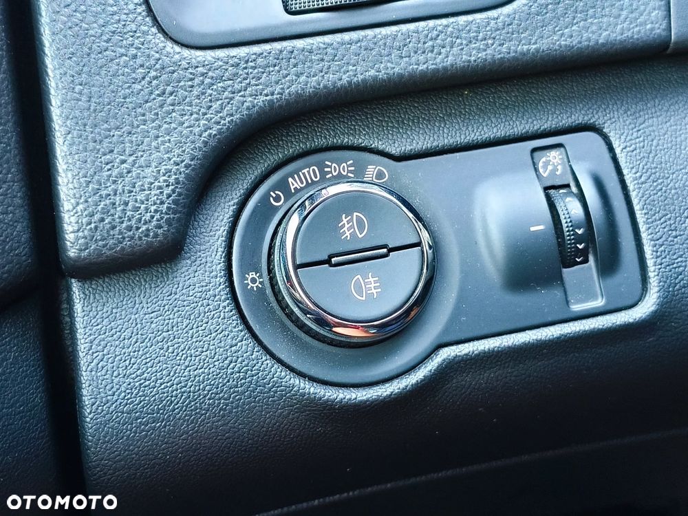 Opel Insignia 2.0 CDTI - 29
