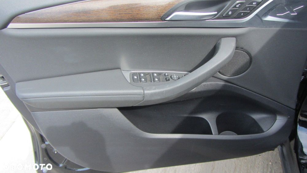 BMW X3 G01 FOTELE KANAPA BOCZKI SKÓRA EUROPA CZARNE BEŻ ELEKTRYCZNE GRZANE - 3