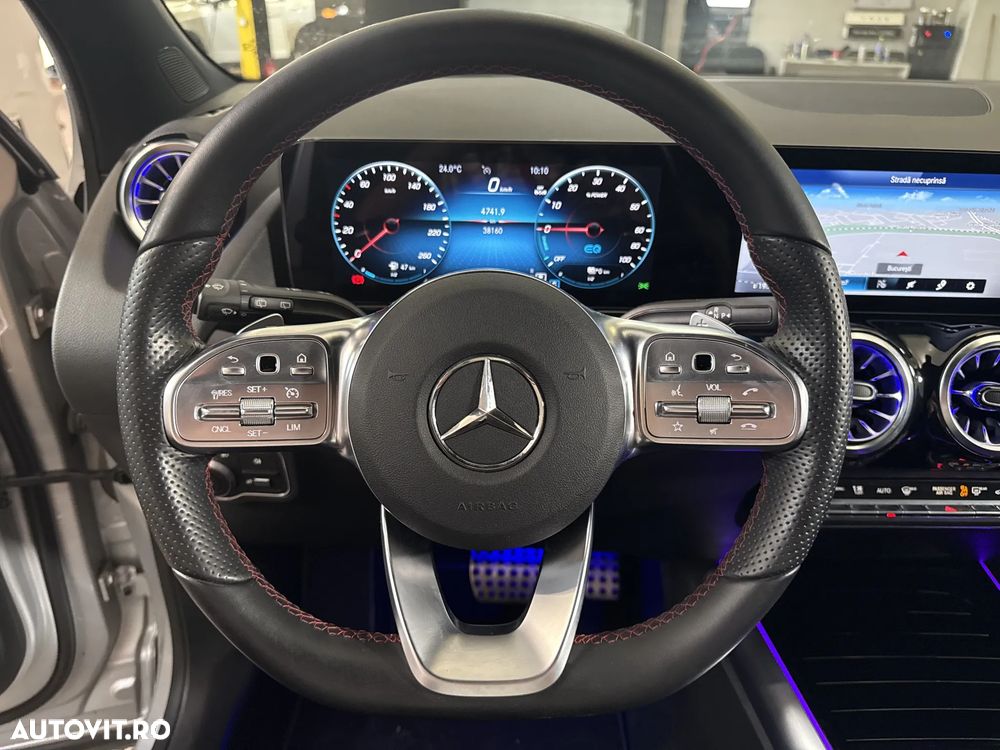 Mercedes-Benz GLA - 17