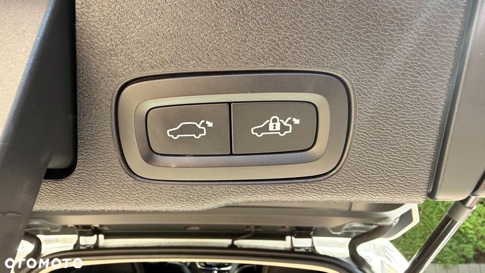 Volvo XC 60 B4 D AWD Geartronic RDesign - 31
