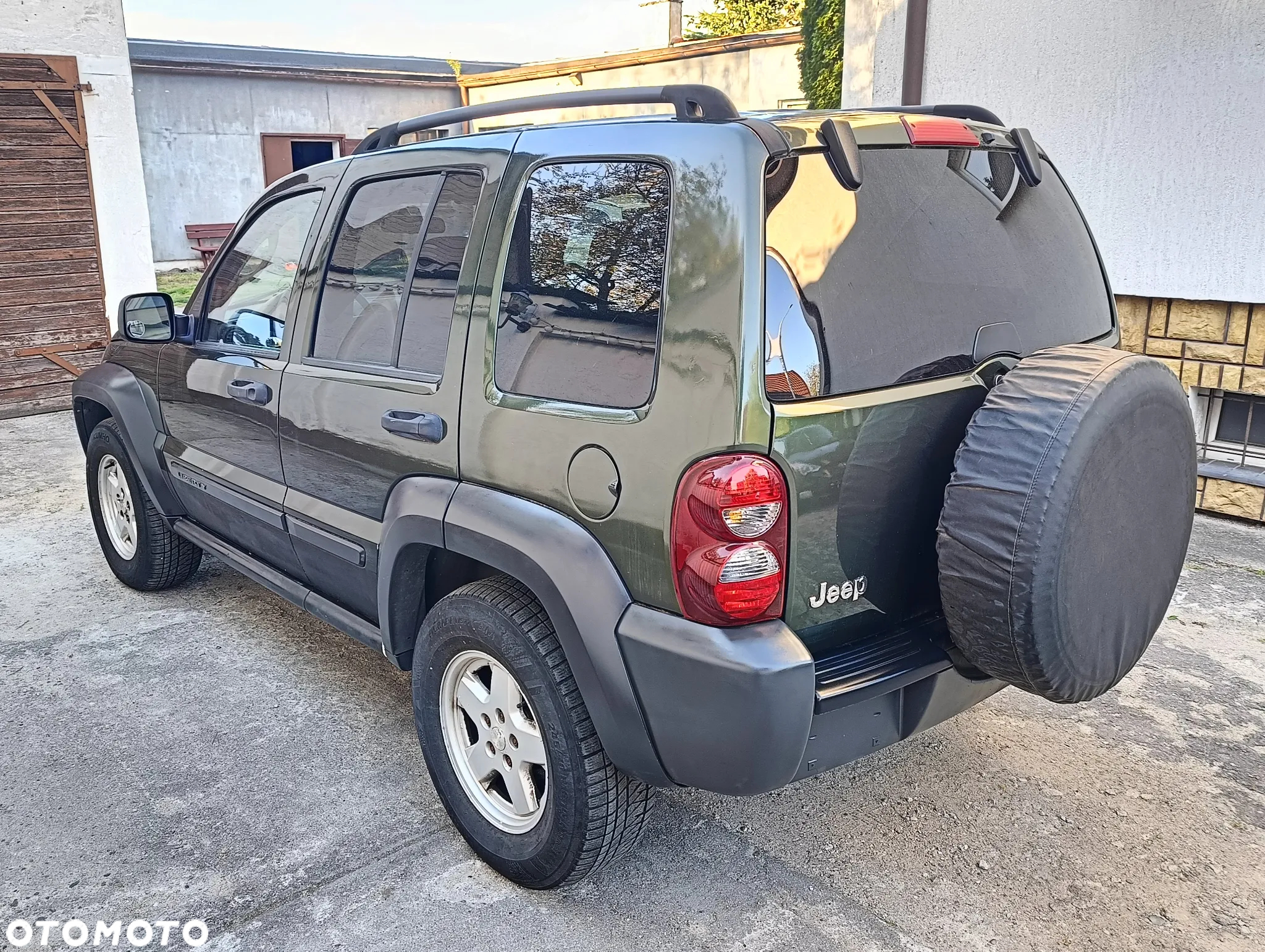 Jeep Liberty 3.7 4x4 - 8
