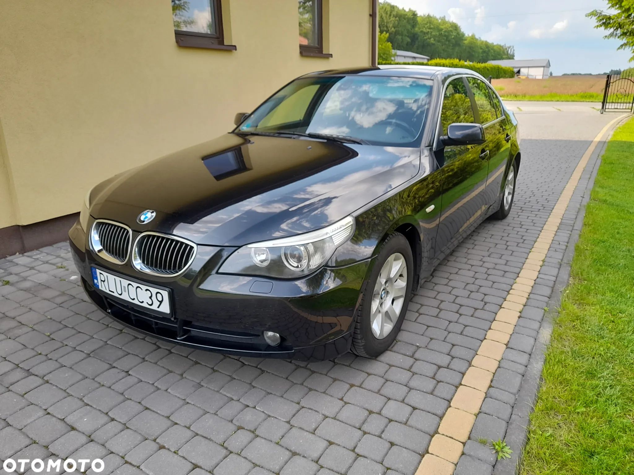 BMW Seria 5 523i - 1