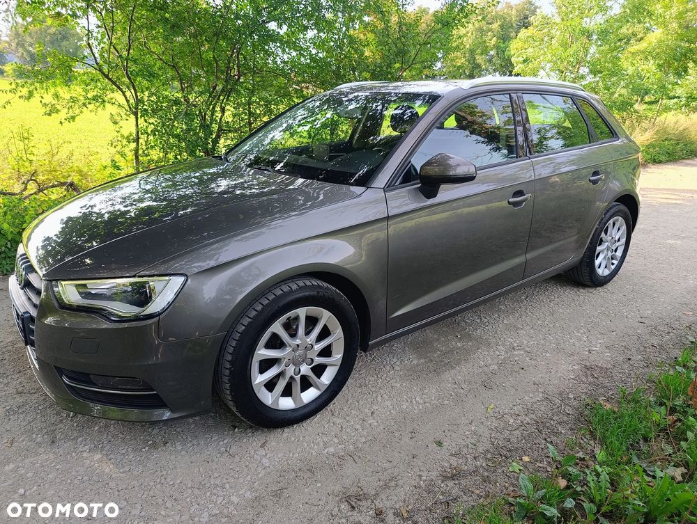 Audi A3 Sportback 1.6 TDI Attraction - 6