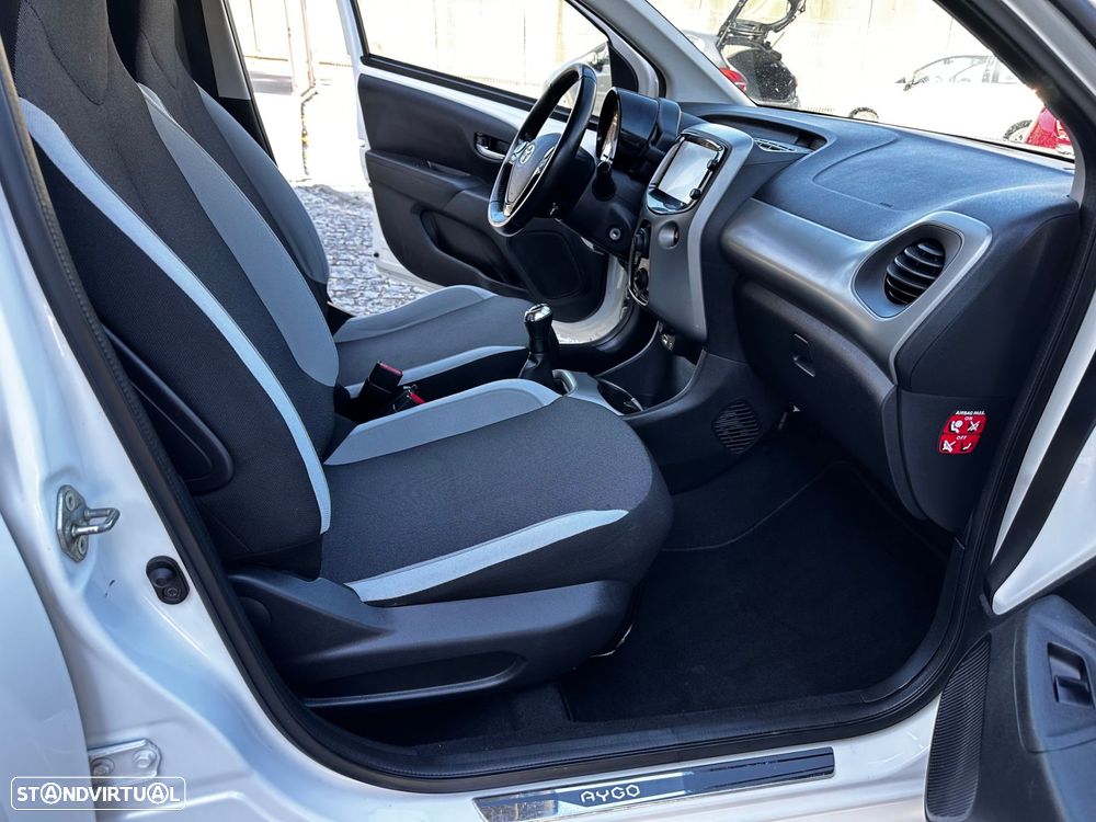 Toyota Aygo 1.0 X-Play Plus+X-Touch - 12
