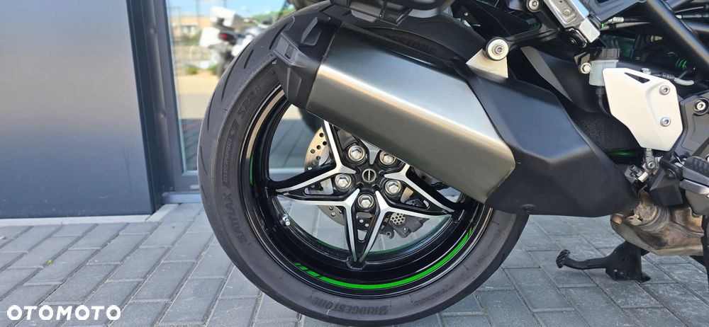 Kawasaki Ninja H2 SX - 17
