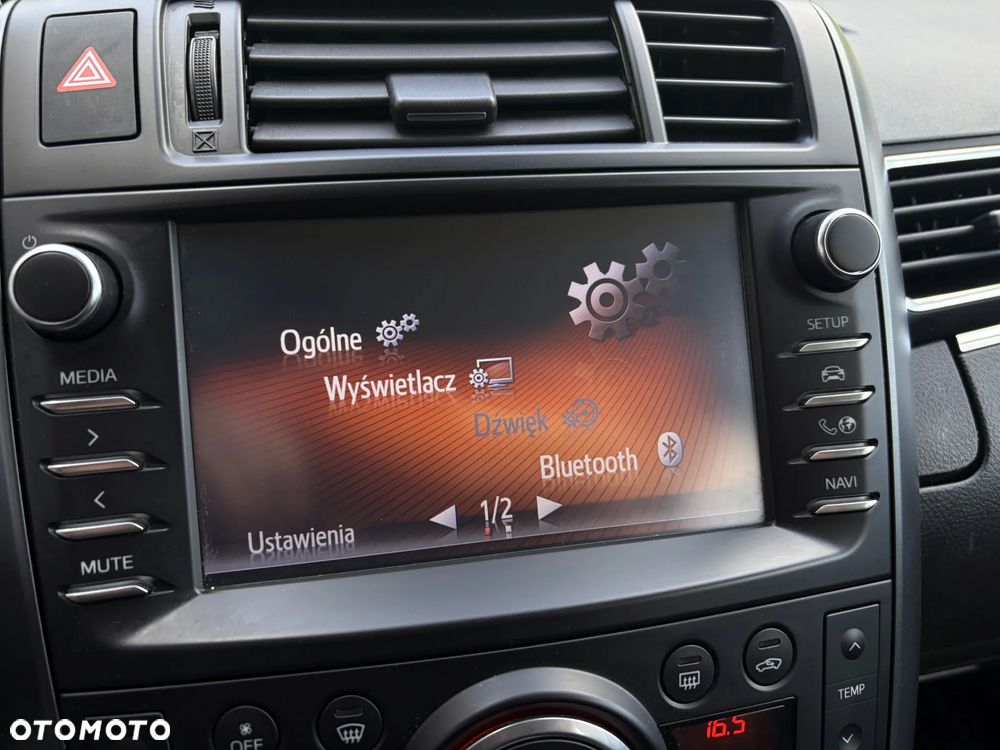 Toyota Verso 1.8 Prestige 7os MS - 28