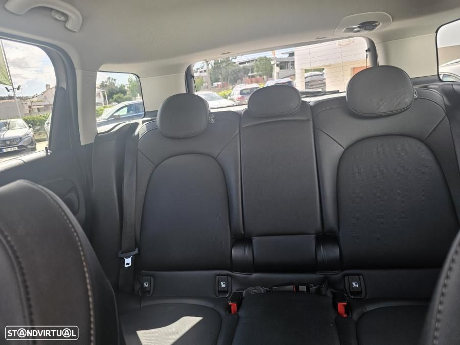 MINI Countryman Cooper SE All4 Aut. Essential - 27