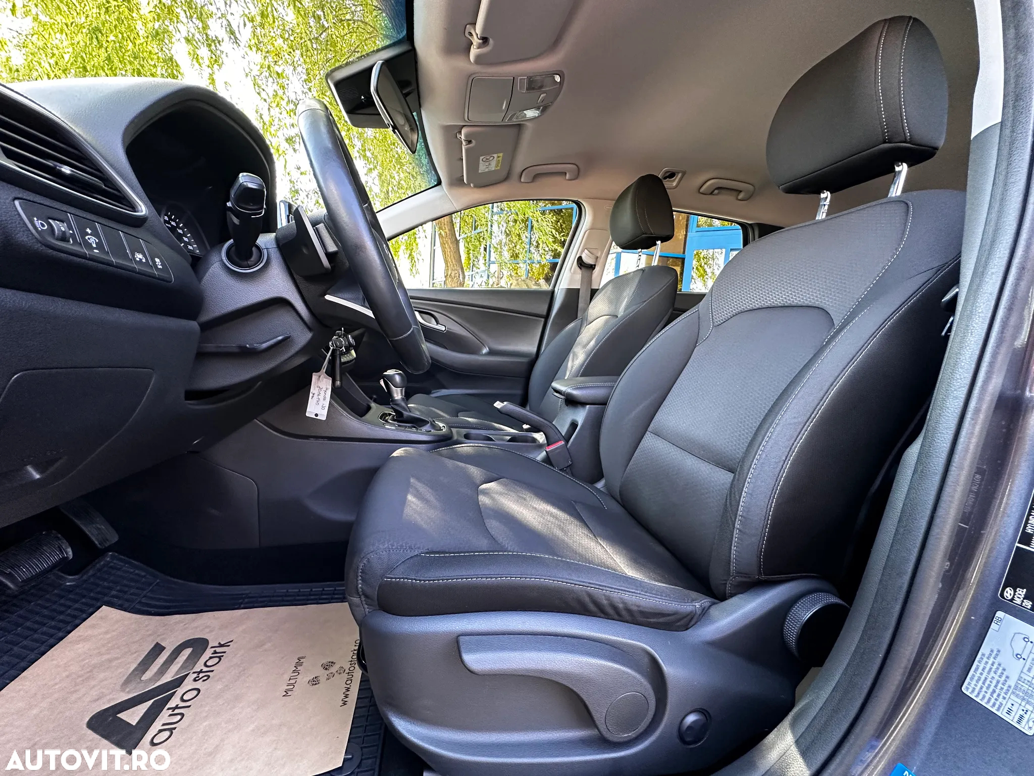 Hyundai i30 Kombi 1.6 CRDI DCT Premium - 16