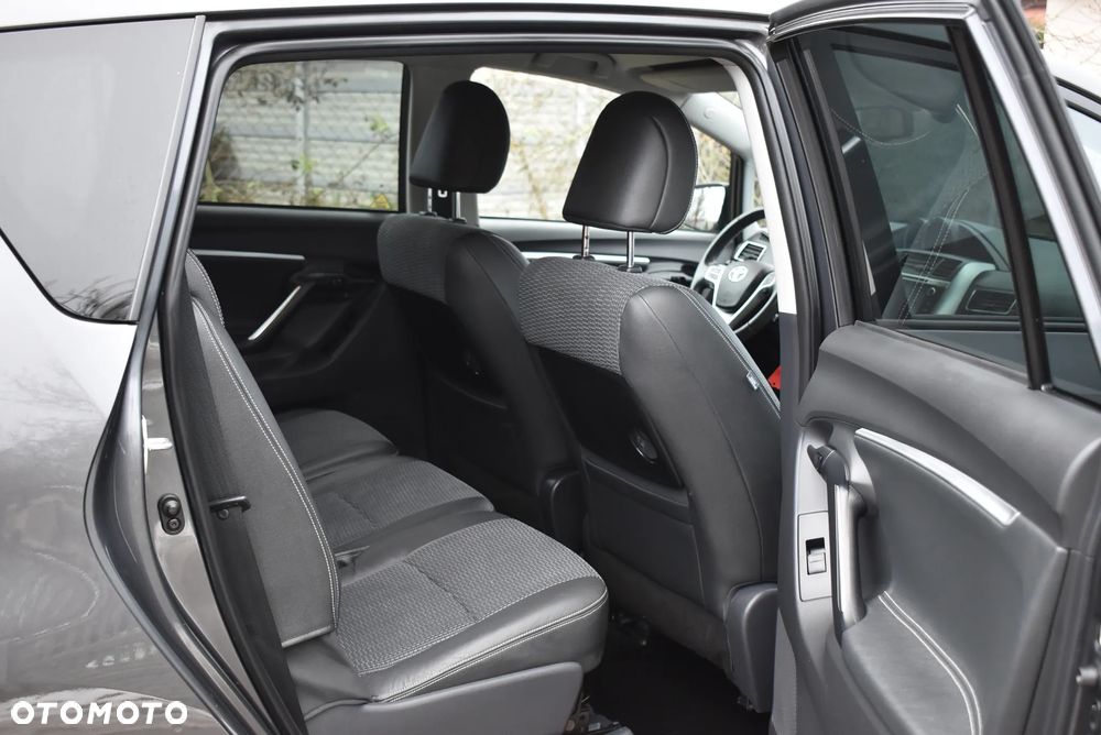 Toyota Verso 1.8 7-Sitzer Executive - 25