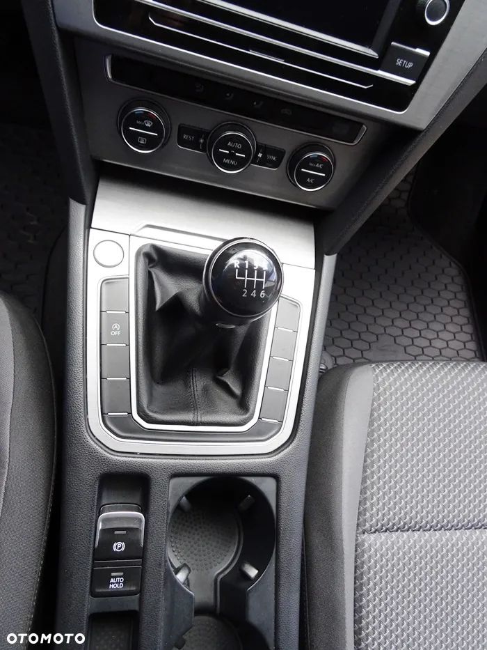 Volkswagen Passat 1.4 TSI BMT Comfortline - 22