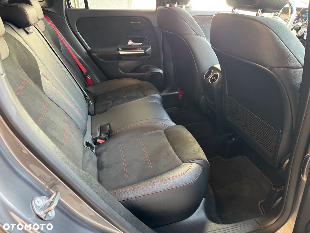 Mercedes-Benz GLA AMG 35 4-Matic - 19