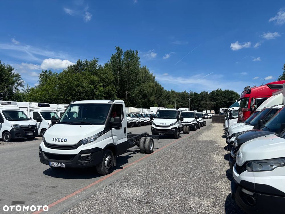 Iveco 70C17,,70C18,,70C15,,72C17,,50C17,,35C17,,35C15 PODWOZIE DO ZABUDOWY  WYWROTKA SKRZYNIA LADUNKOWA KONTENER CHLODNIA 70 SZTUK NA PLACU - 23