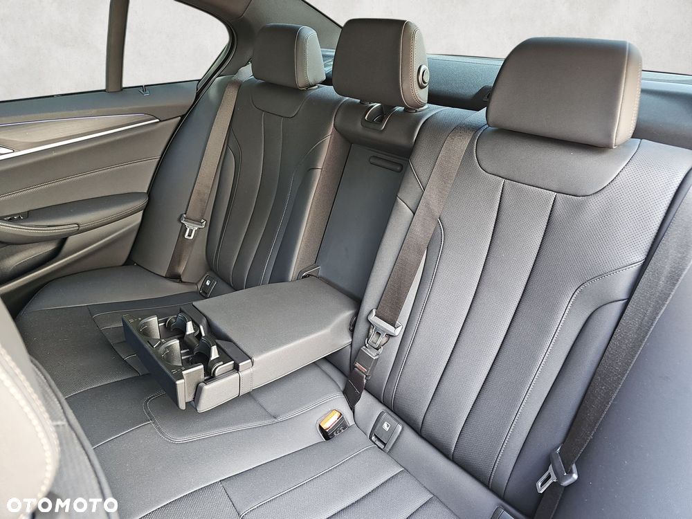 BMW Seria 5 - 24