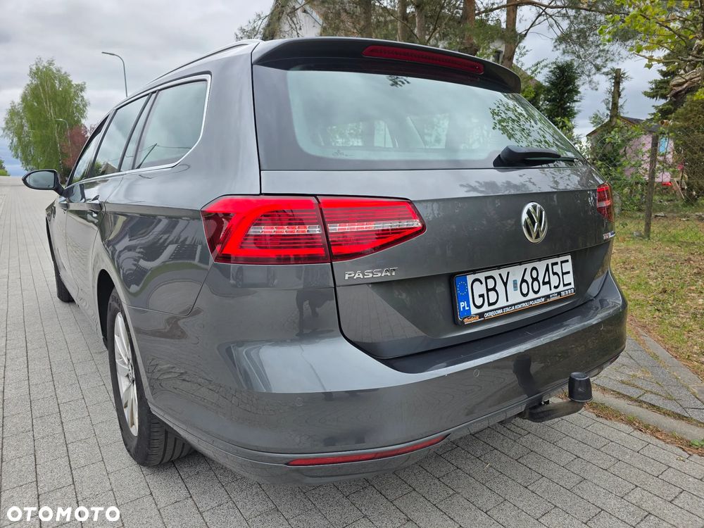 Volkswagen Passat 1.6 TDI (BlueMotion Technology) DSG Comfortline - 11