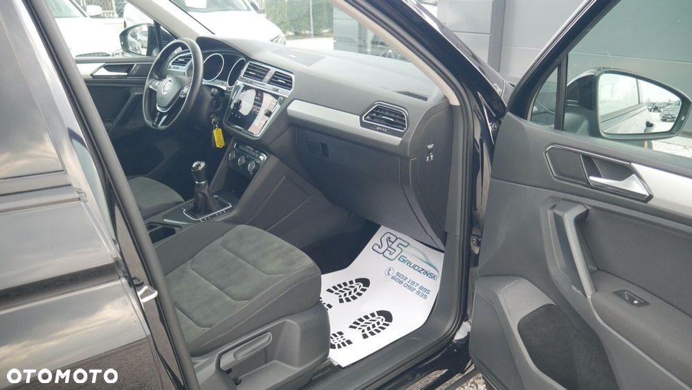 Volkswagen Tiguan - 12