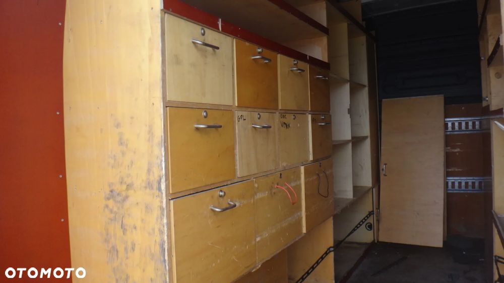 Mercedes-Benz Sprinter - 9