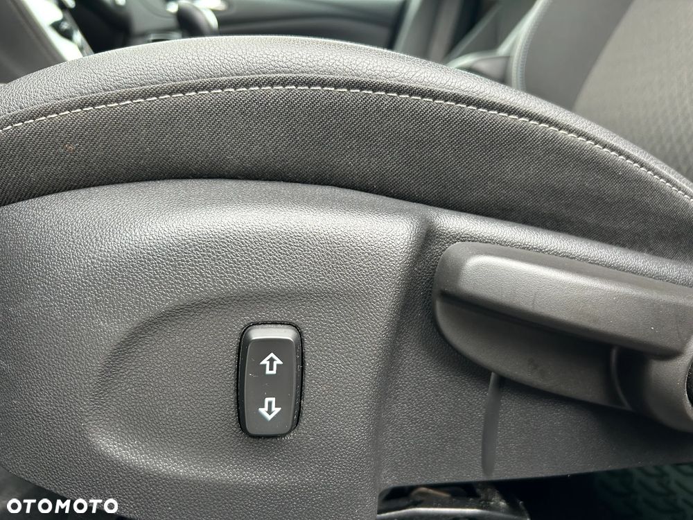 Opel Astra 1.6 BiTrb D (CDTI) Start/Stop Business - 13