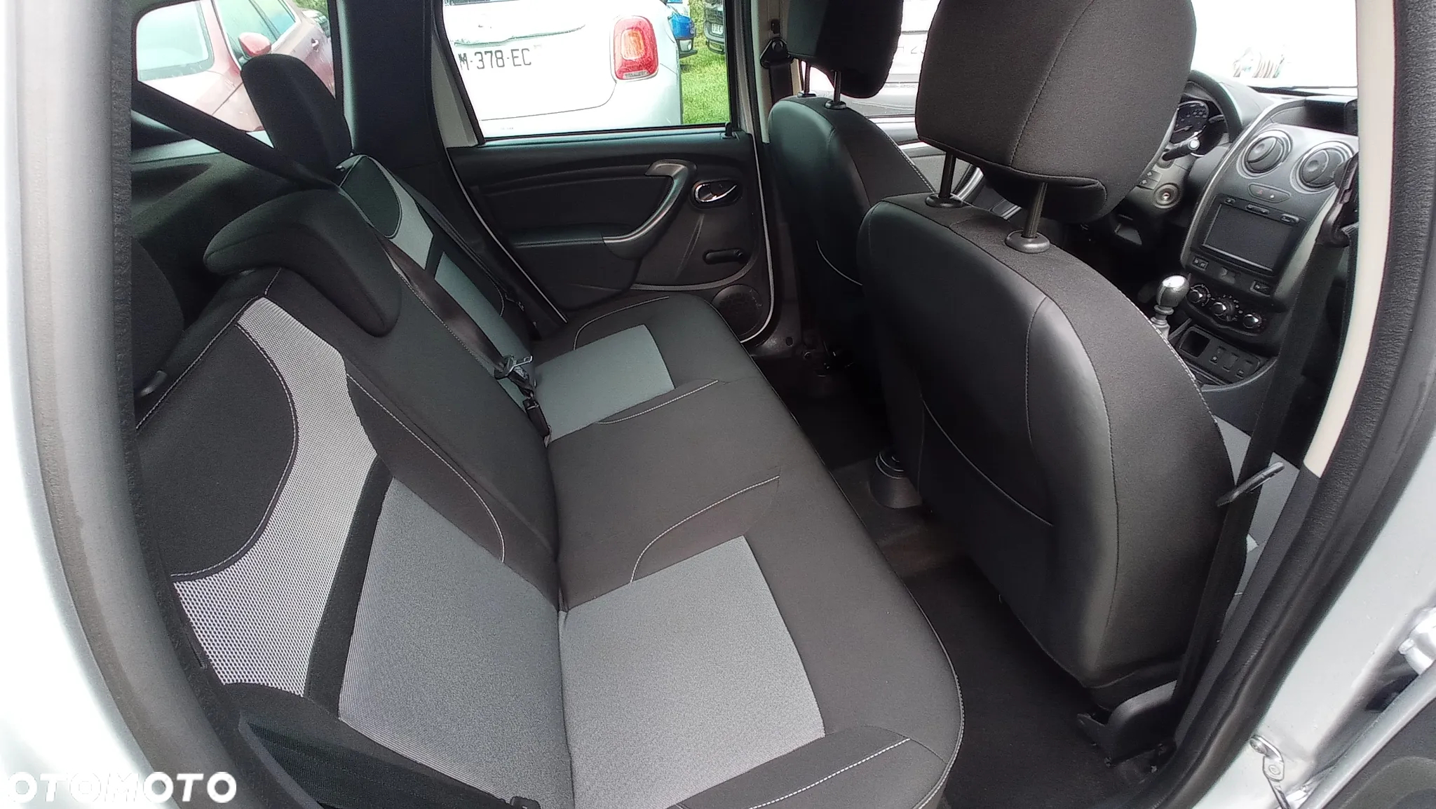 Dacia Duster 1.2 TCe Laureate S&S EU6 - 11