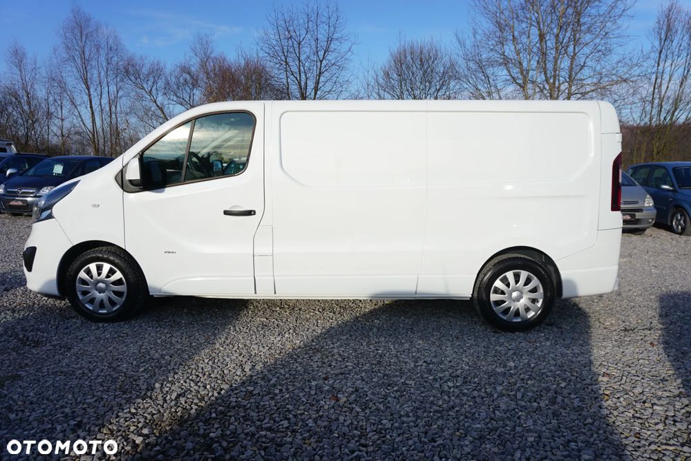 Opel Vivaro - 10