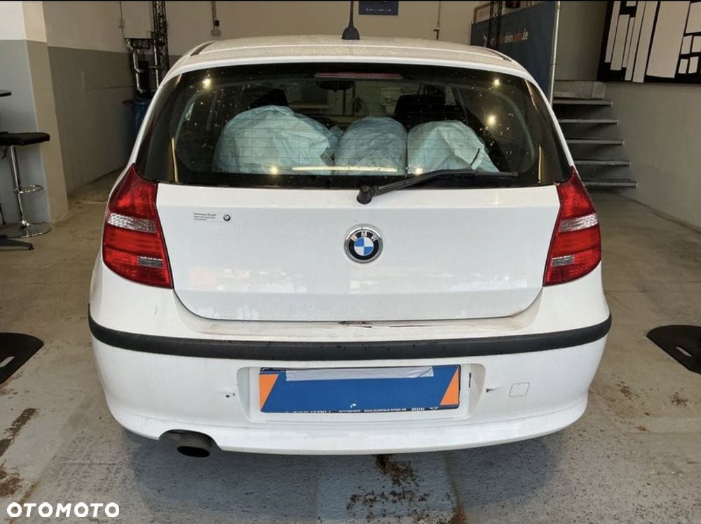 BMW Seria 1 116i - 5