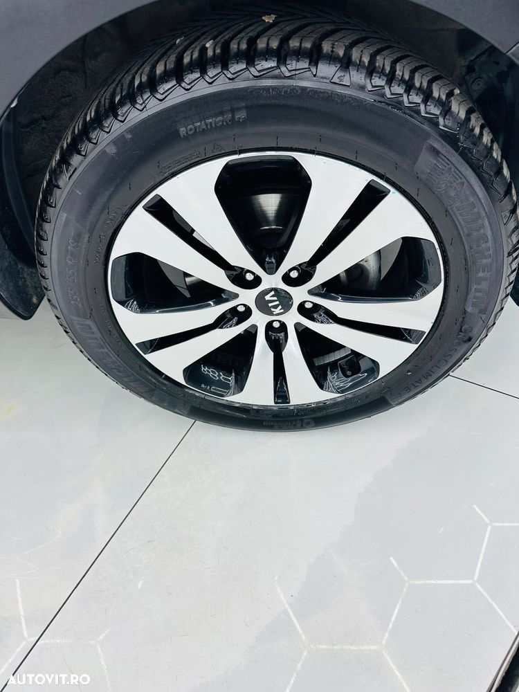 Kia Sportage 1.7 CRDI 2WD Spirit - 9