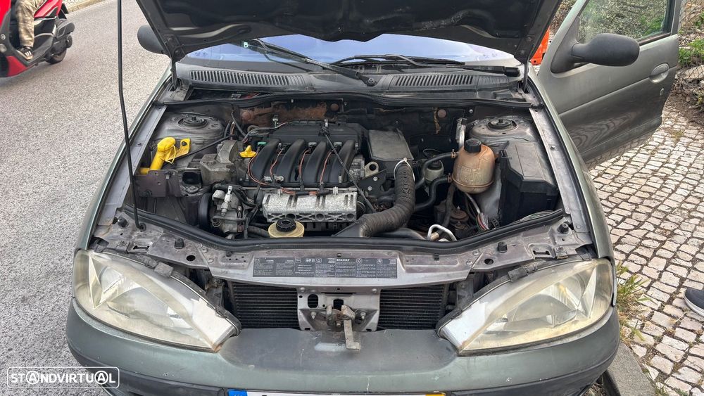 Renault Mégane 1.4 16V Air - 4
