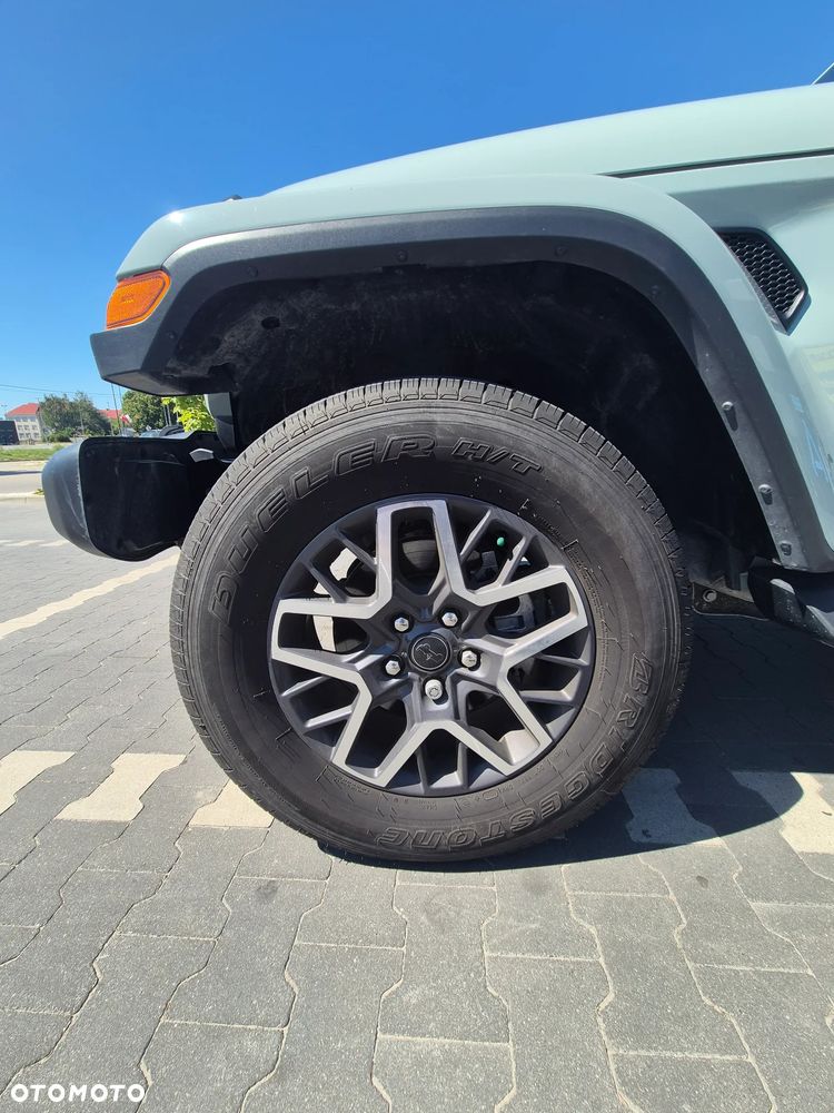 Jeep Wrangler - 23