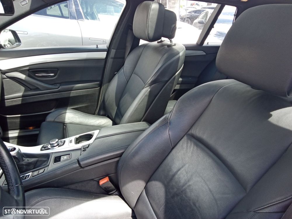 BMW 520 d Line Luxury - 12