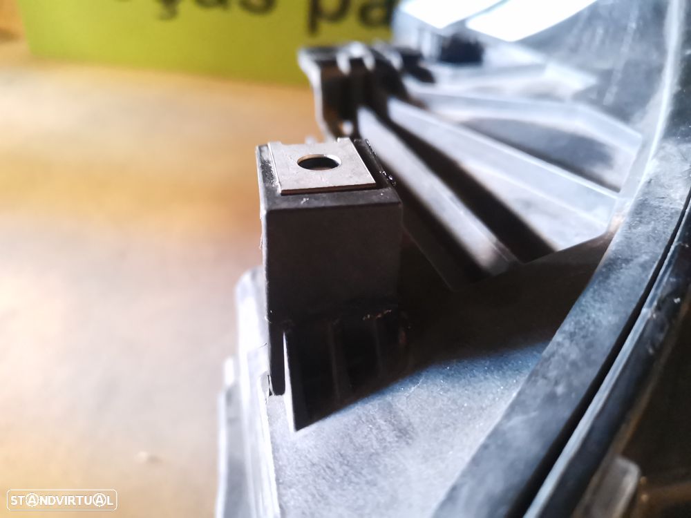 BMW SÉRIE 2 F46 FAROL ESQUERDO - FF444 - 7