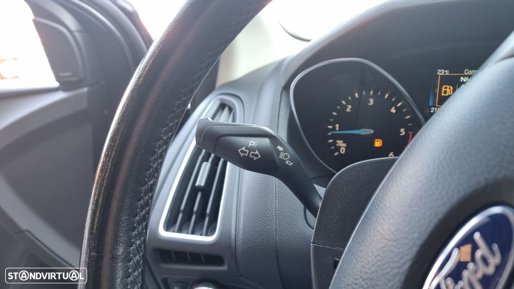 Ford Focus 1.5 TDCi ECOBlue Titanium - 17