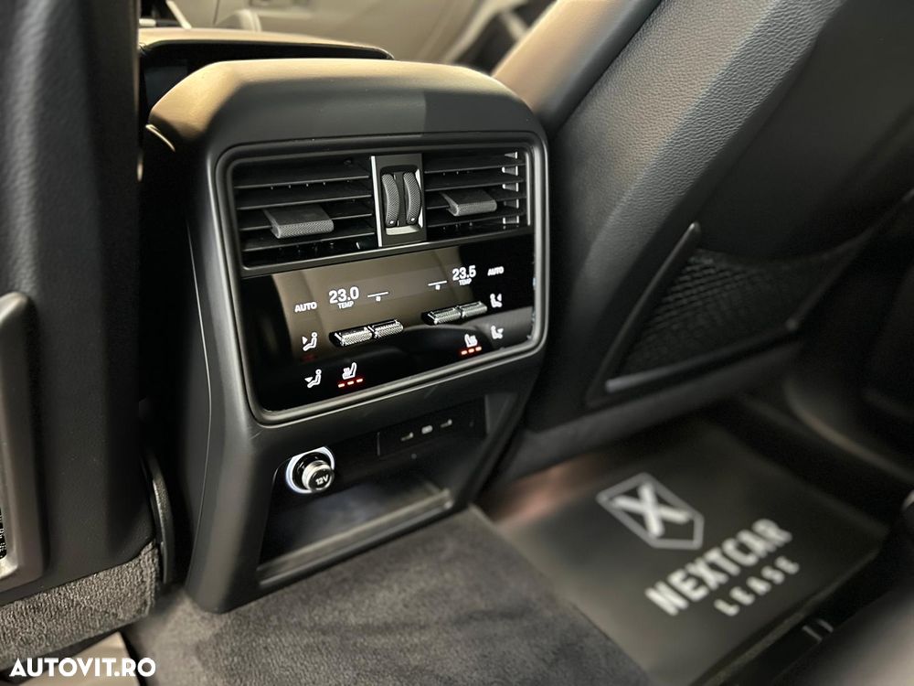 Porsche Cayenne Standard - 25