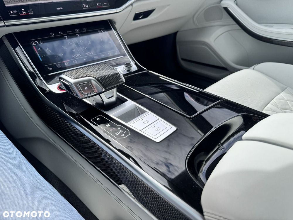 Audi S8 - 28
