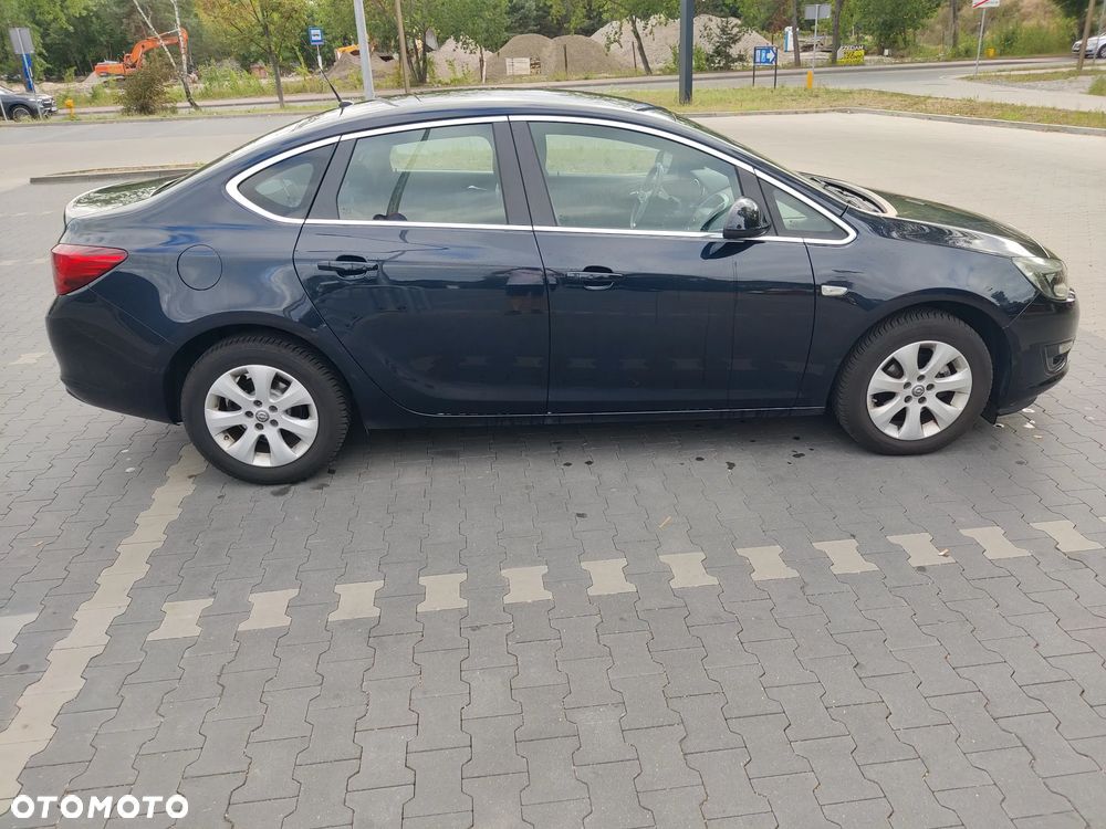 Opel Astra 1.6 EU6 - 6