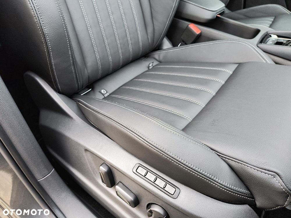 Skoda Karoq 1.5 TSI ACT Sportline DSG - 38