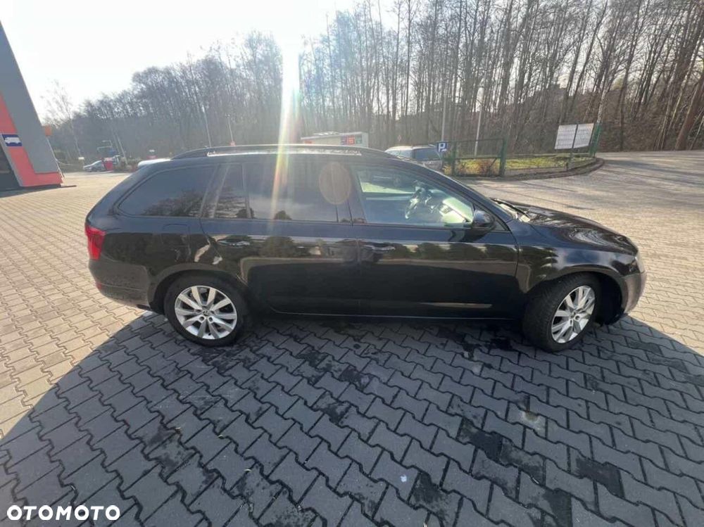 Skoda Octavia 1.6 TDI Edition DSG - 4