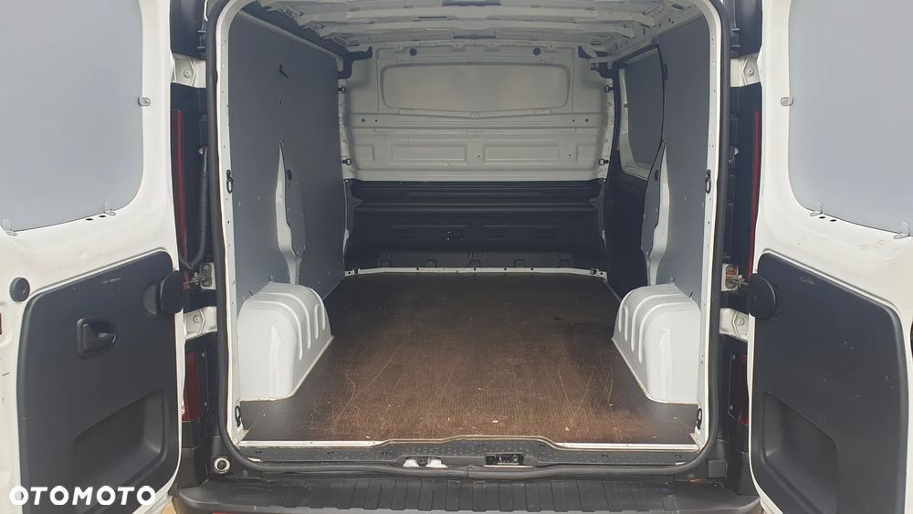 Opel VIVARO - 9