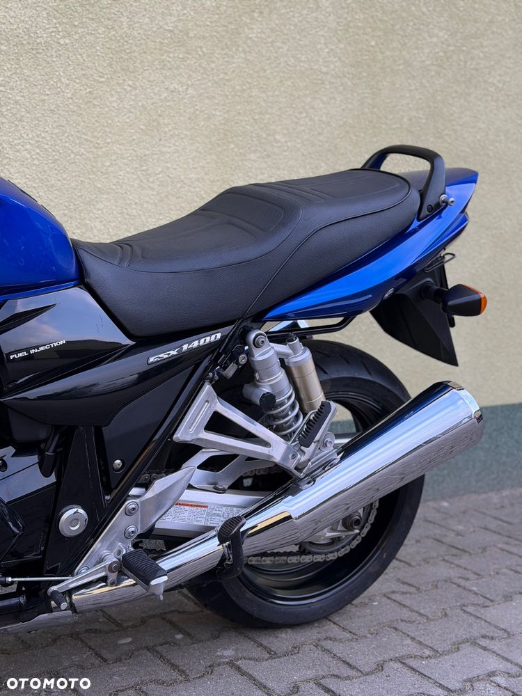 Suzuki GSX - 33