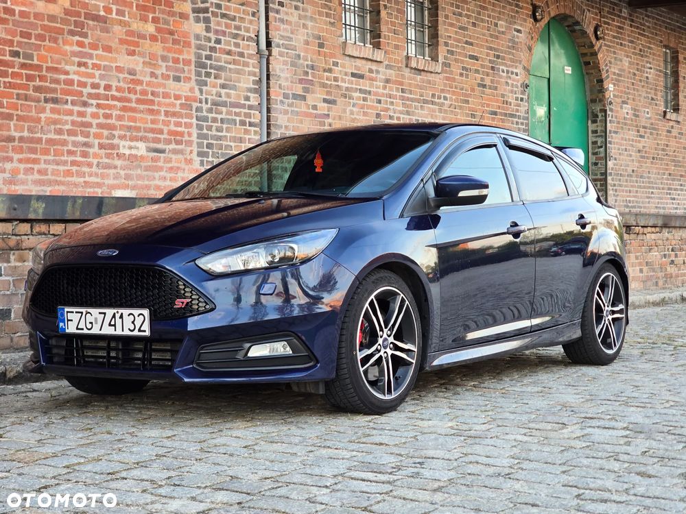 Ford Focus 2.0 EcoBoost ST - 3