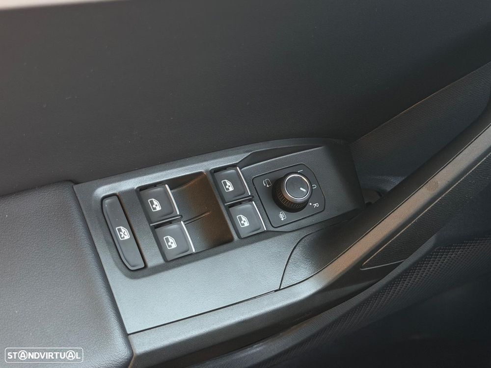 SEAT Leon 1.5 TSI e-Hybrid FR DSG Edição Fiscal - 14