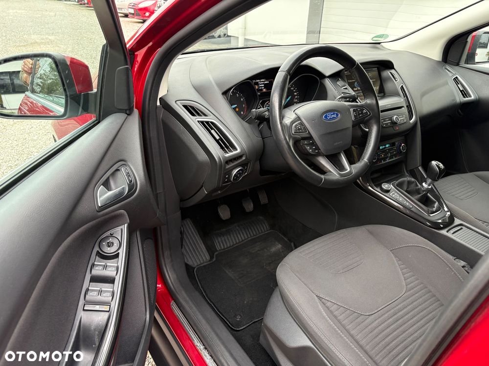 Ford Focus 1.0 EcoBoost Titanium - 16