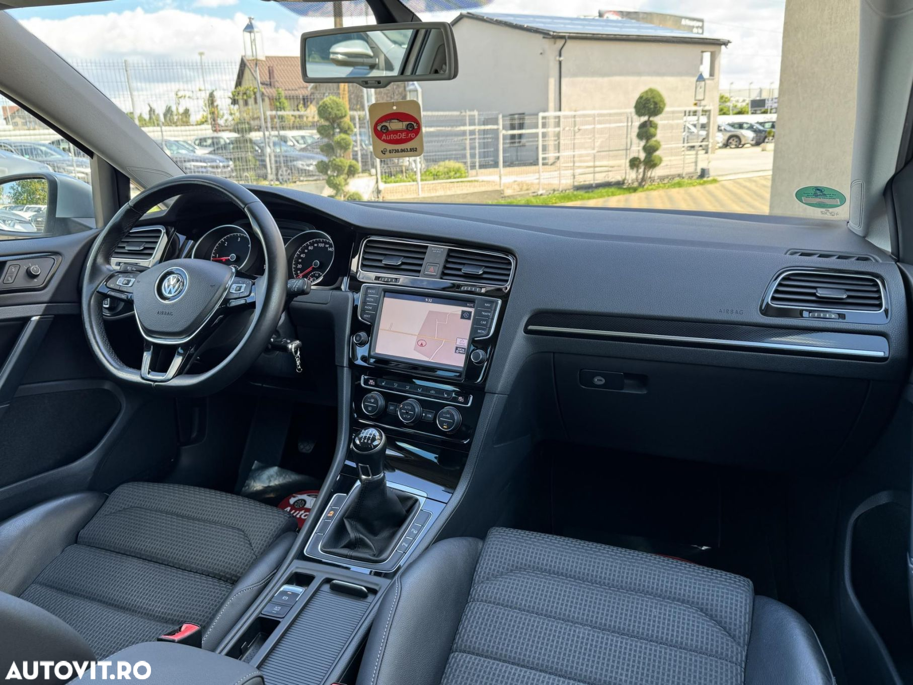 Volkswagen Golf - 5