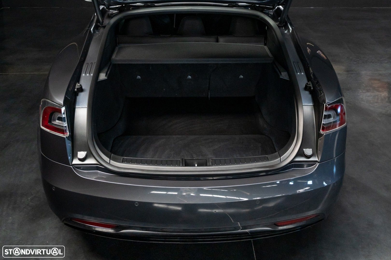 Tesla Model S 75D - 28
