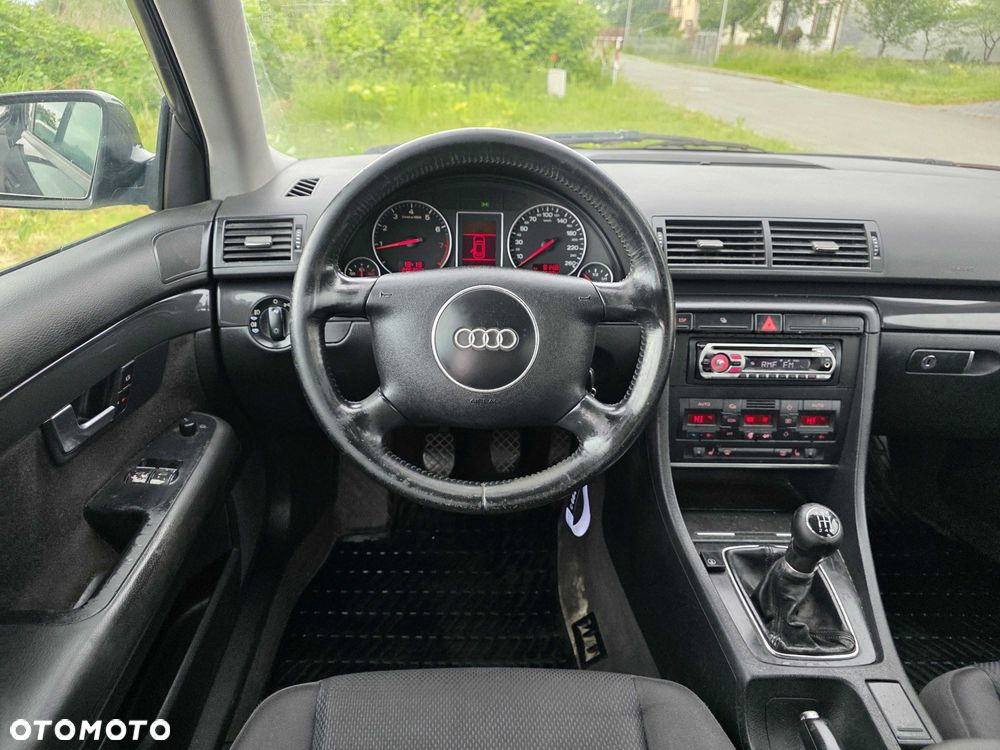 Audi A4 Limousine - 6