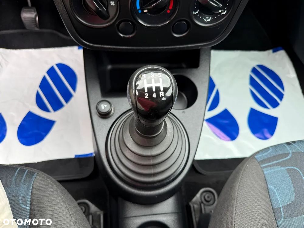 Ford Fiesta 1.3 Style - 34