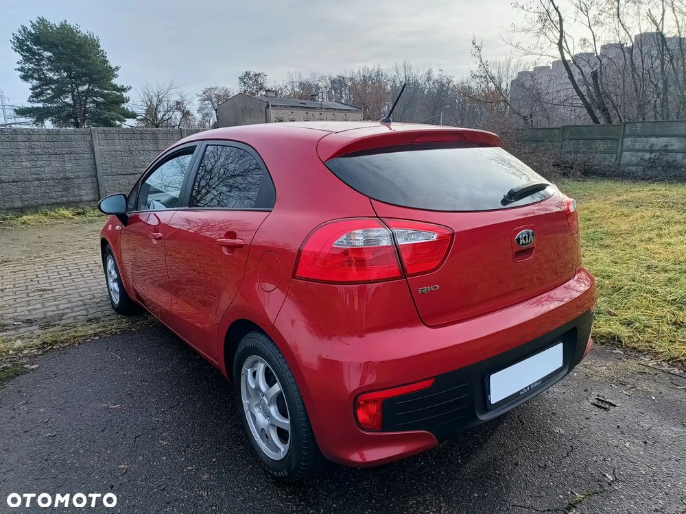 Kia Rio 1.4 L - 3